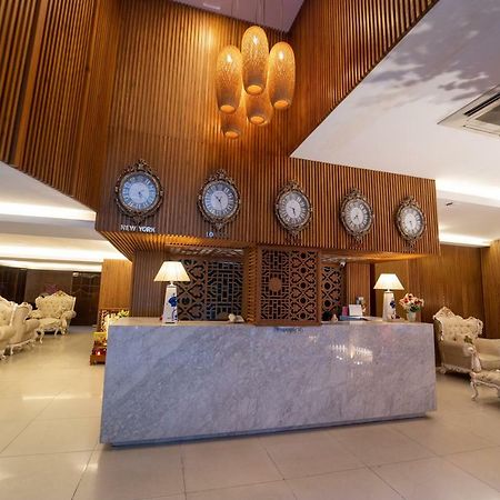 The White Hotel 8A Thai Van Lung Хошимин Екстериор снимка