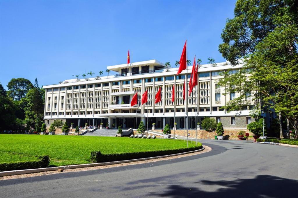 The White Hotel 8A Thai Van Lung Хошимин Екстериор снимка