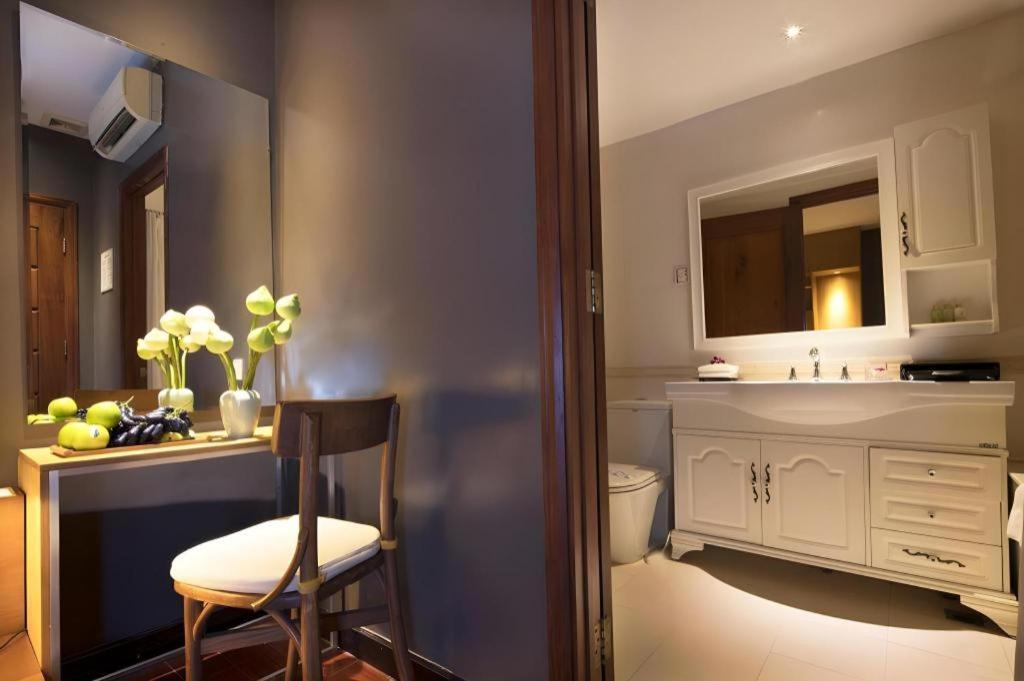 The White Hotel 8A Thai Van Lung Хошимин Екстериор снимка