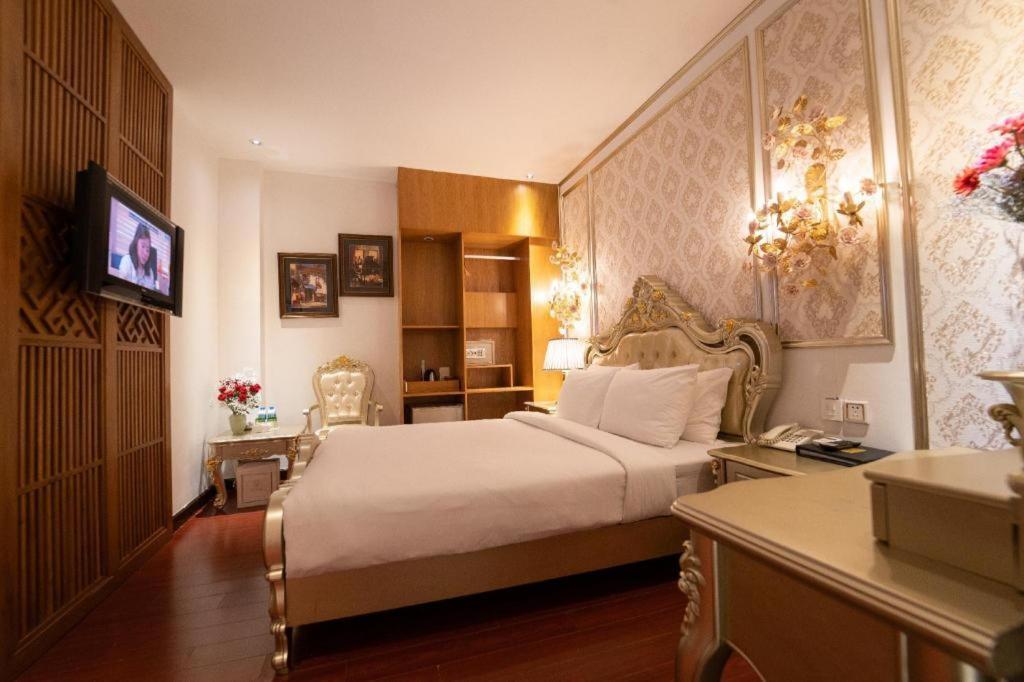 The White Hotel 8A Thai Van Lung Хошимин Екстериор снимка