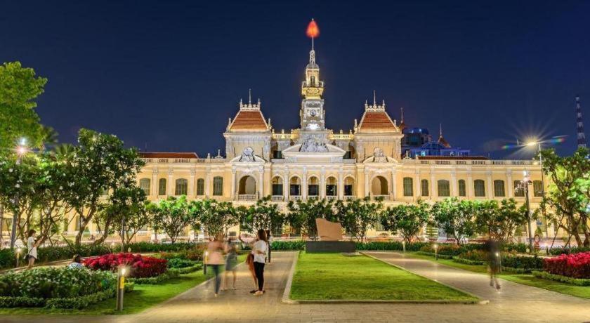 The White Hotel 8A Thai Van Lung Хошимин Екстериор снимка