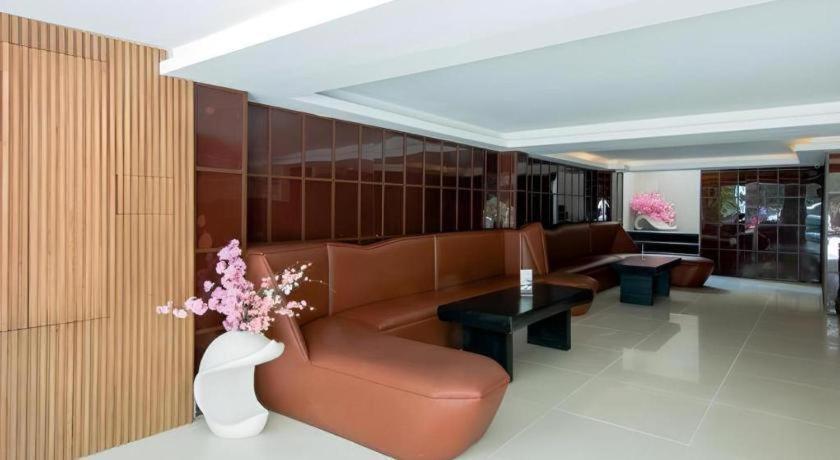 The White Hotel 8A Thai Van Lung Хошимин Екстериор снимка