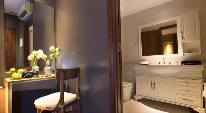 The White Hotel 8A Thai Van Lung Хошимин Екстериор снимка